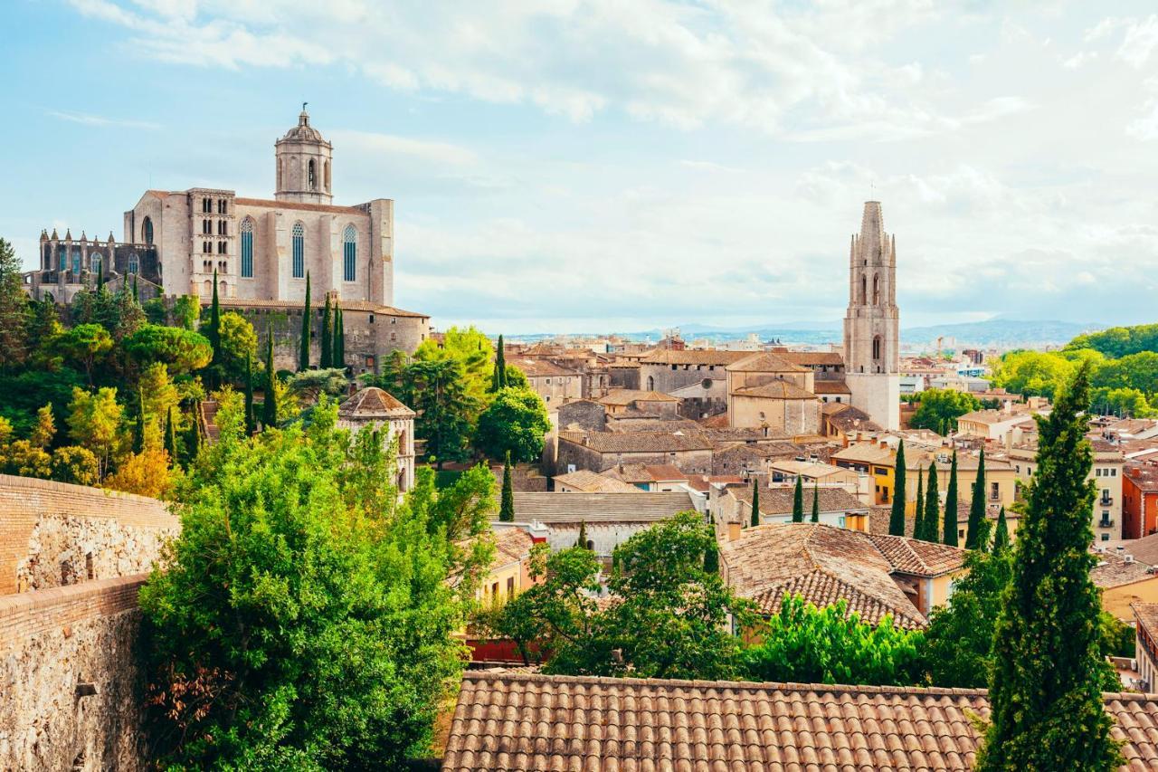 Elena Apartments Girona Bagian luar foto
